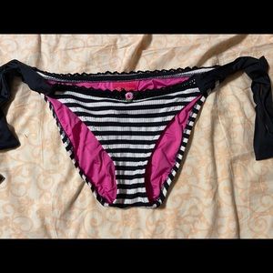Betsey Johnson Swim Bottom Small